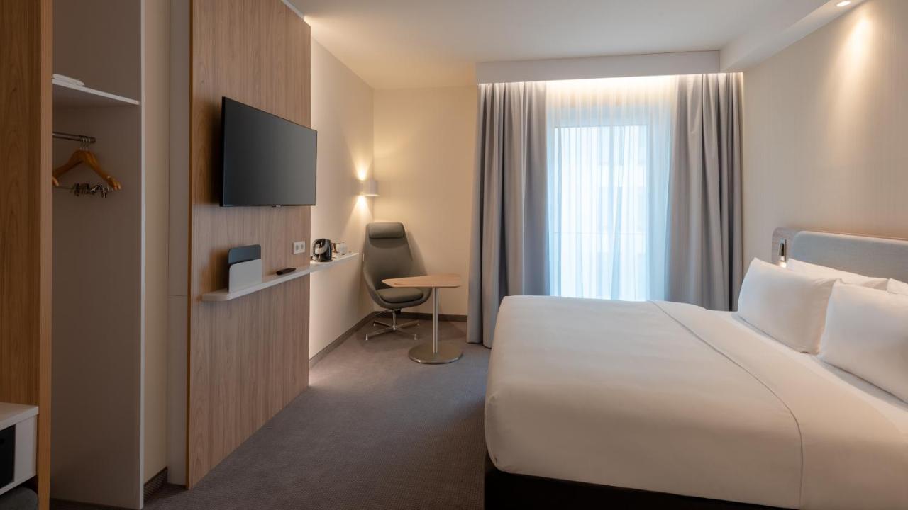 Holiday Inn Express - Munich North By Ihg Exterior photo
