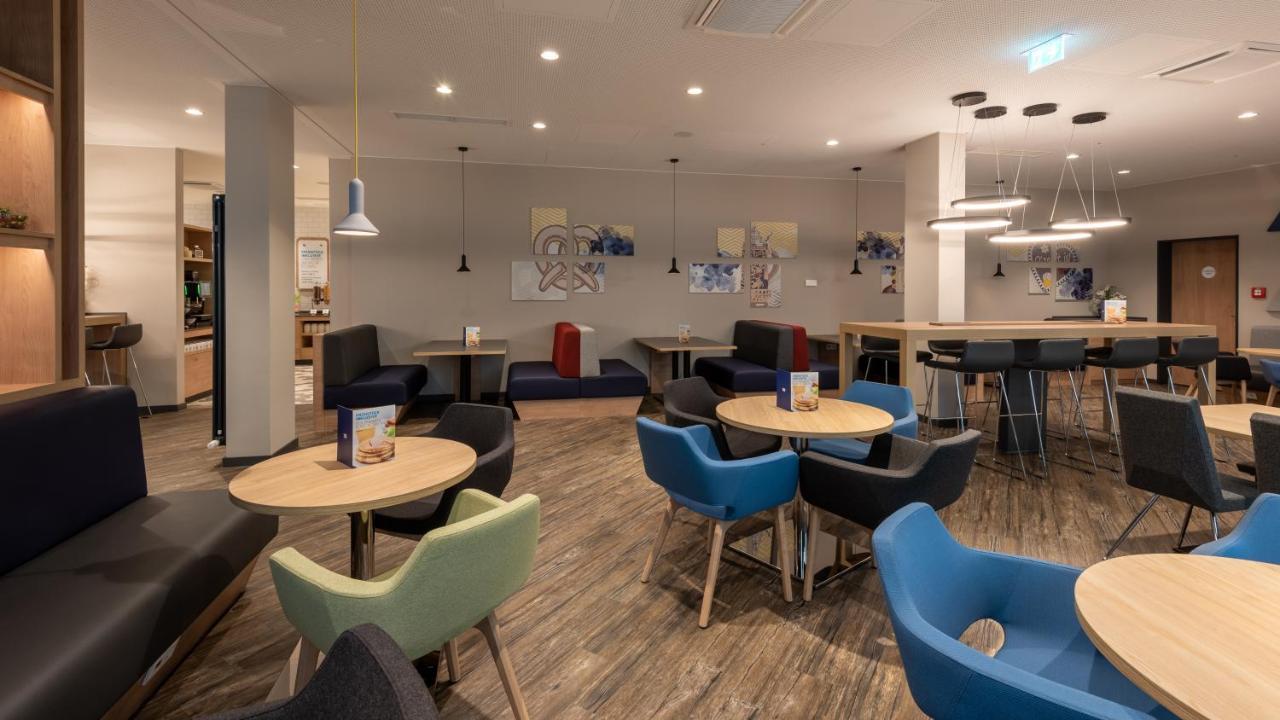 Holiday Inn Express - Munich North By Ihg Exterior photo