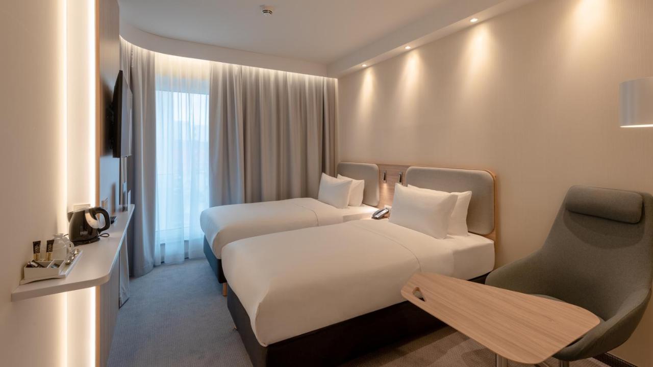 Holiday Inn Express - Munich North By Ihg Exterior photo